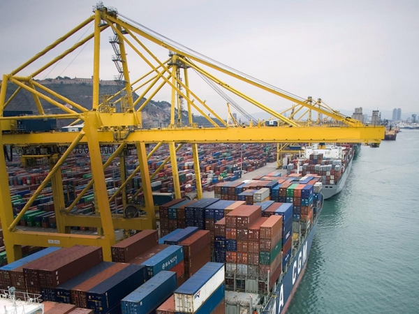 Grúa portuaria para contenedores