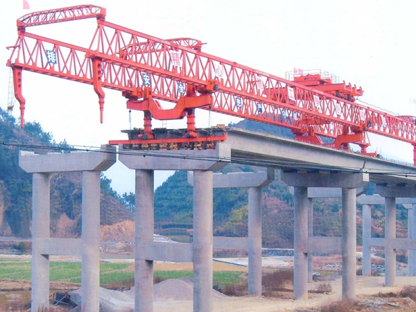 Grúa de construcción de puentes